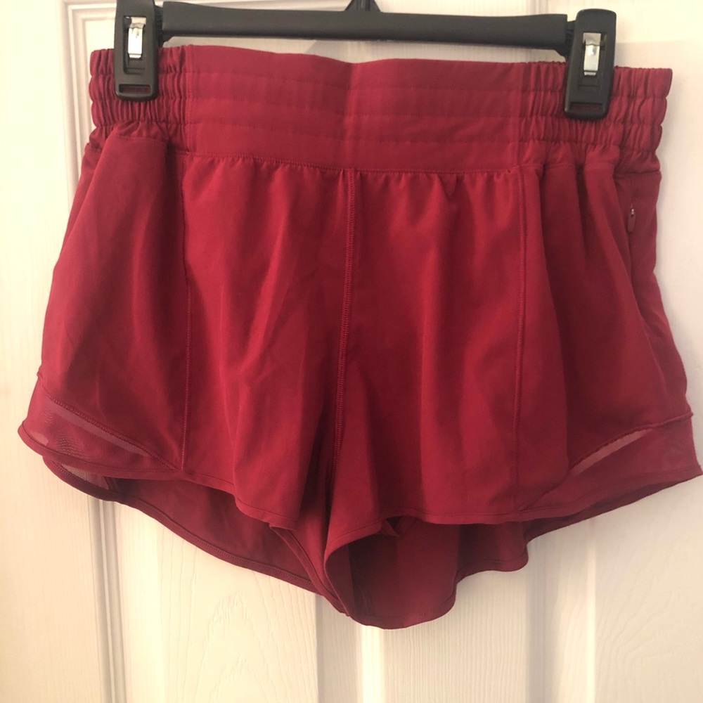 Lululemon Hotty Hot High-Rise Short 2.5"